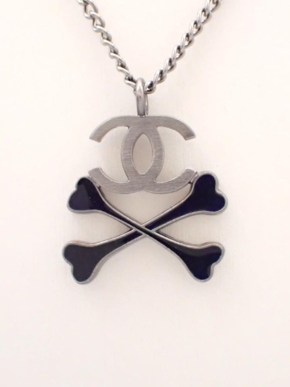 Chanel Necklace - Picture 2 of 4